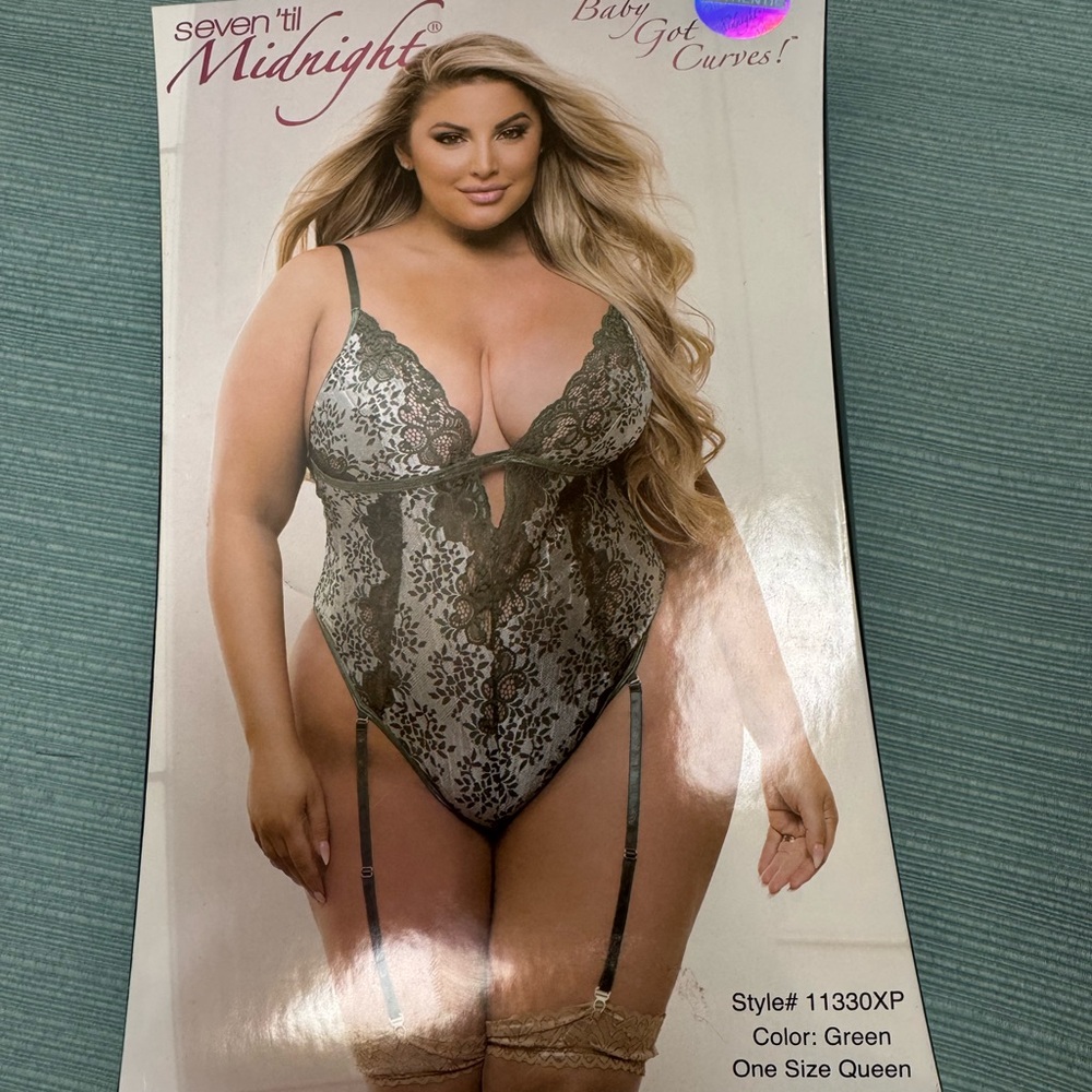 Seven 'til Midnight Green Lace Chemise